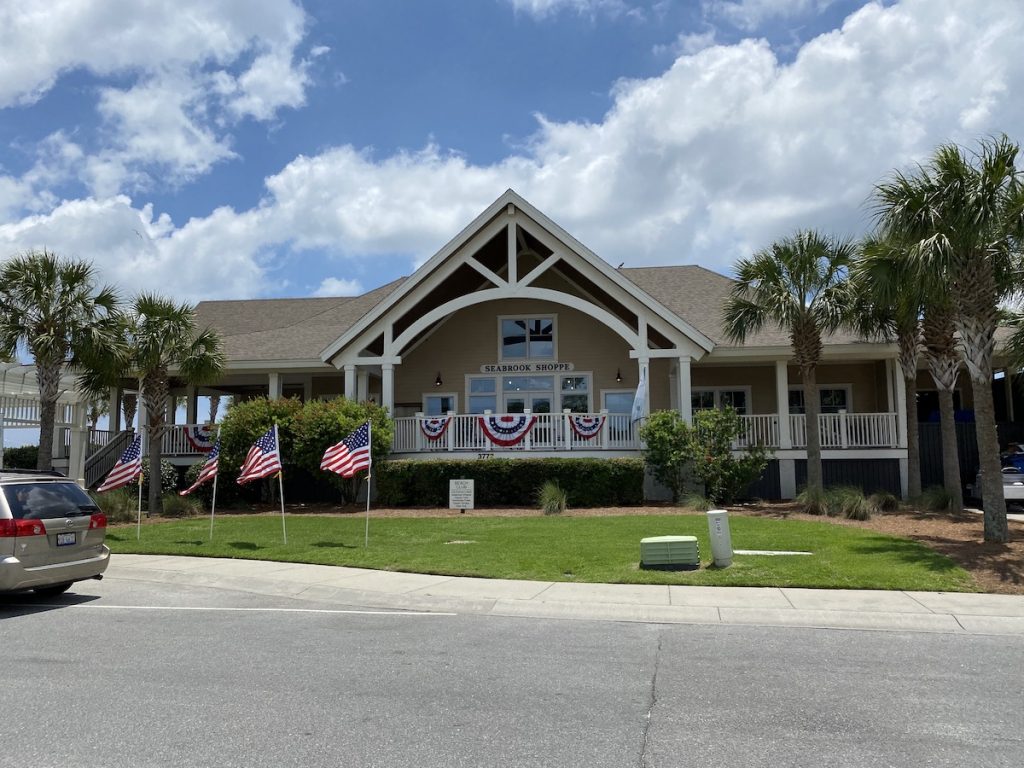 seabrook island shop decorated for the fourth of july